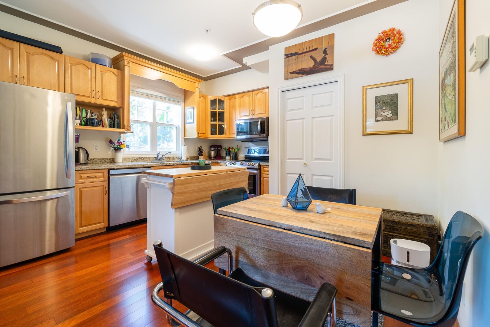 Listing Image 15