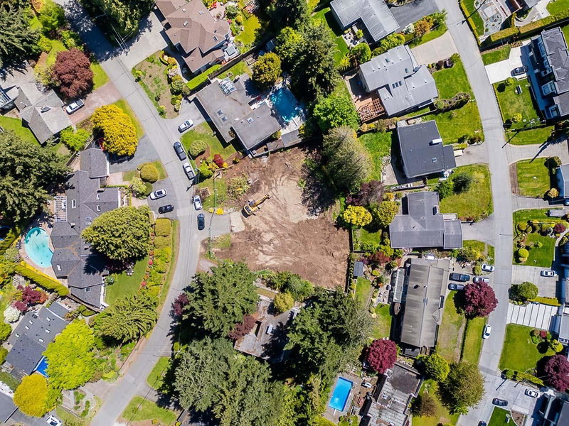 6571 Lambert Crescent, Delta, V4E 1R9 | Image 2