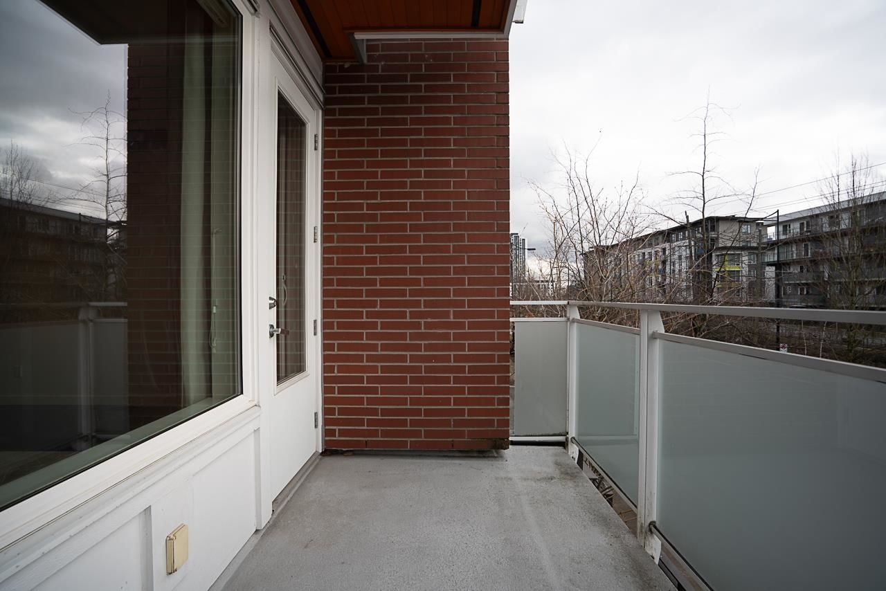 Listing Image 16