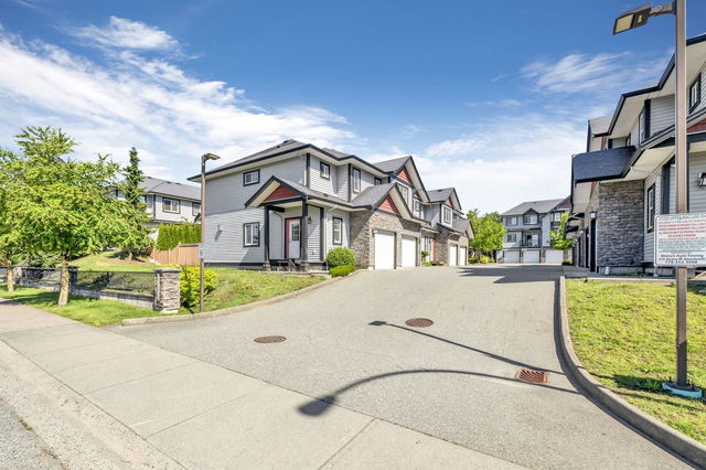 25 - 31235 Upper Maclure Road