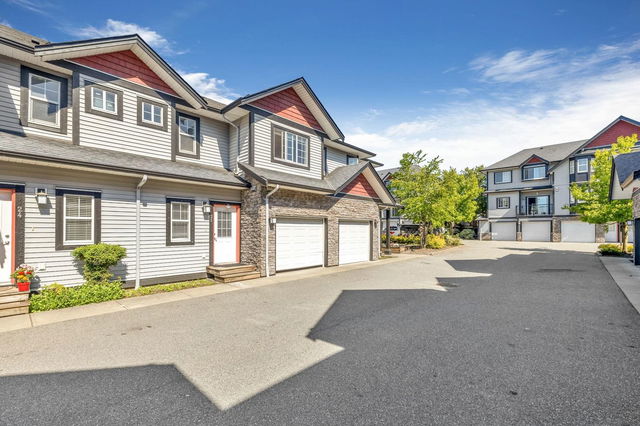 25 - 31235 Upper Maclure Road