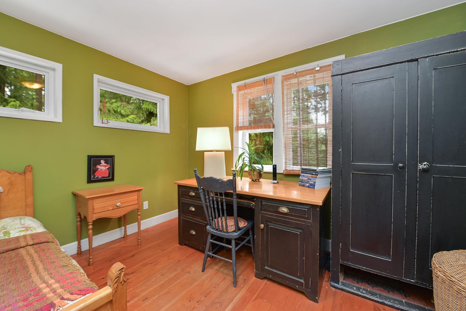 Listing Image 5