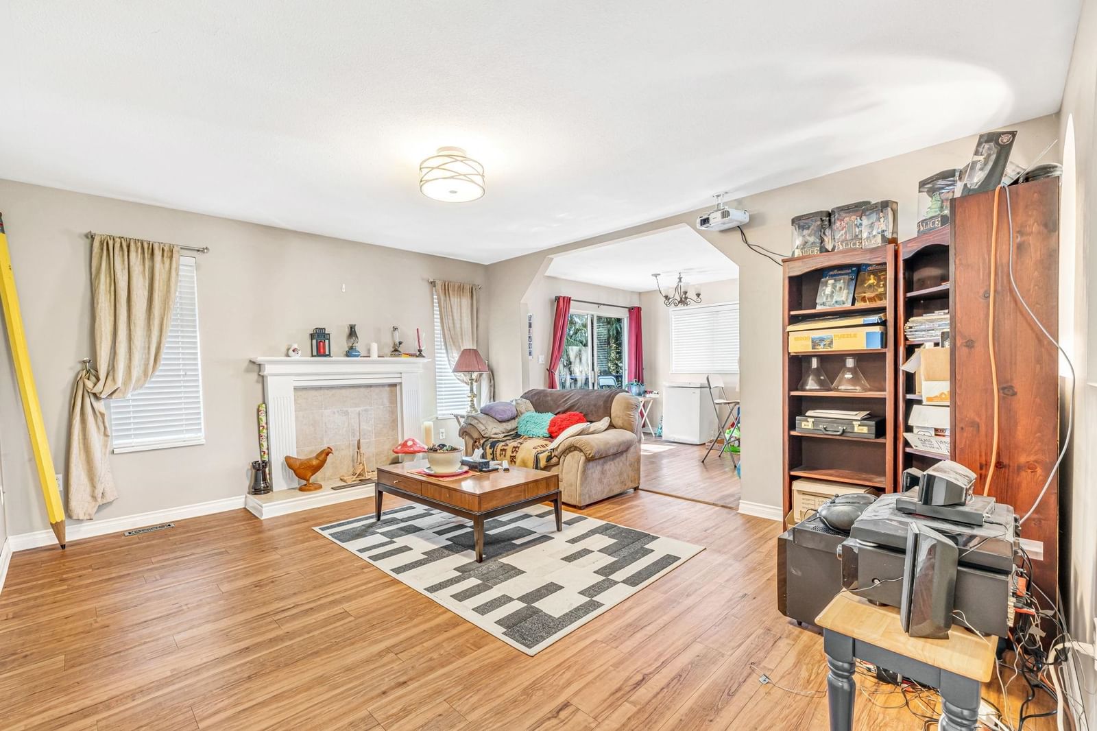 Listing Image 16
