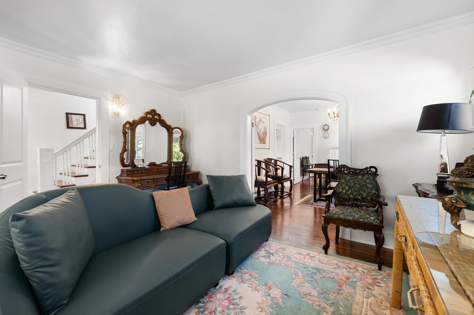 Listing Image 10
