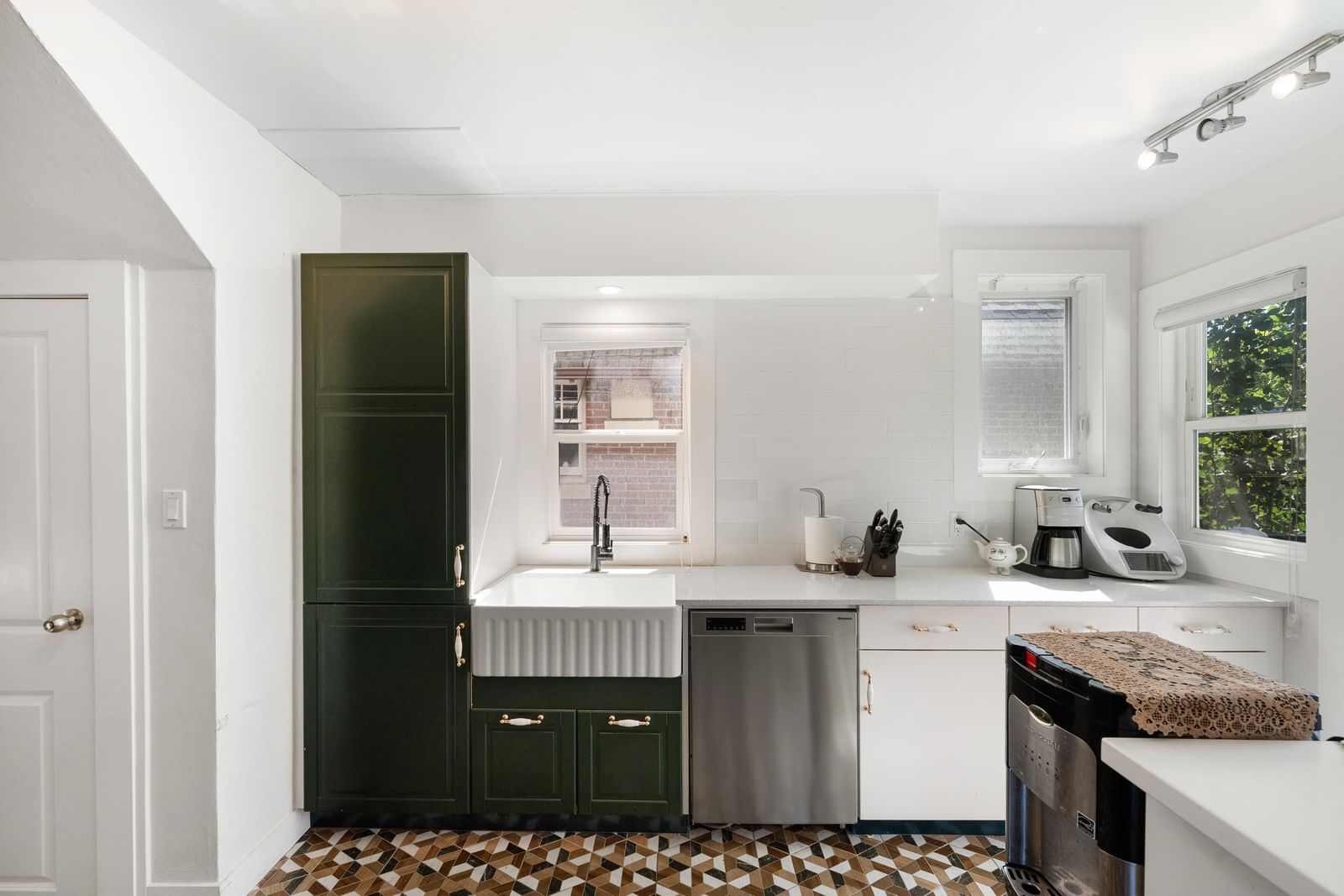 Listing Image 19