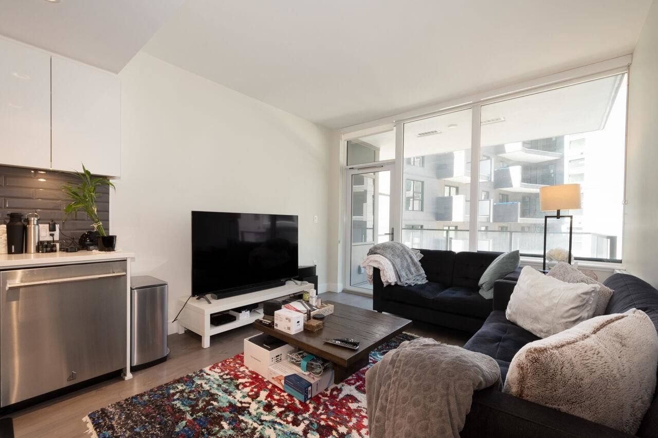 Listing Image 8