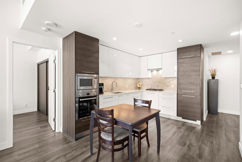 702 - 4458 Beresford Street, Burnaby, V5H 0J1 | Image 2