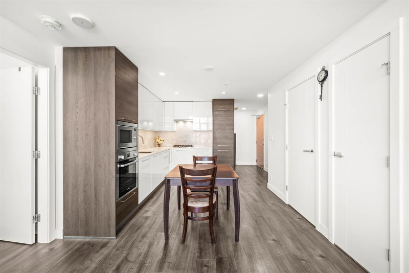 702 - 4458 Beresford Street, Burnaby, V5H 0J1 | Image 3