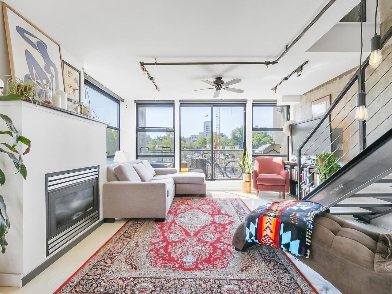 Listing Image 10