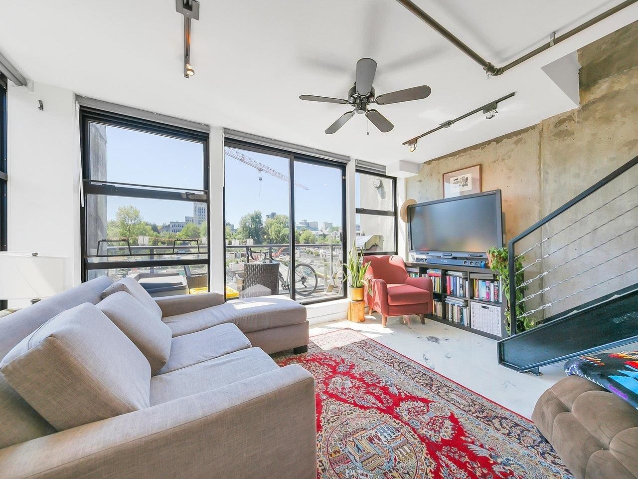 Listing Image 11