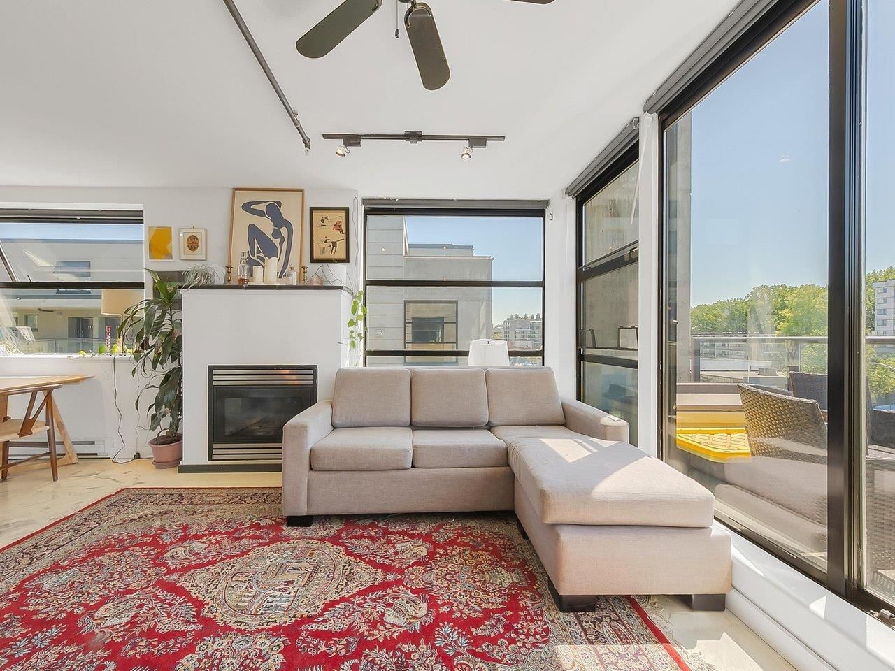 Listing Image 12