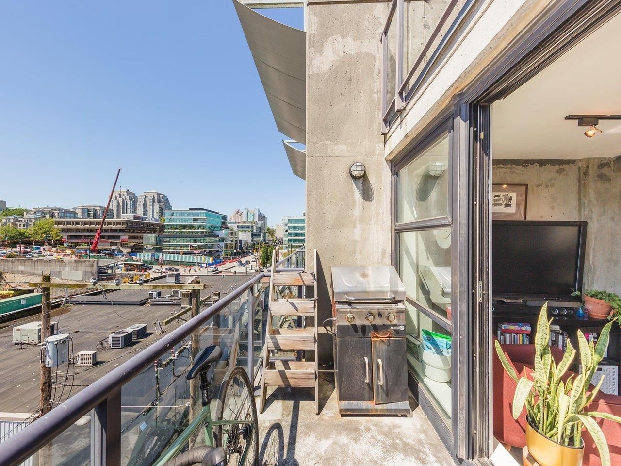 Listing Image 15