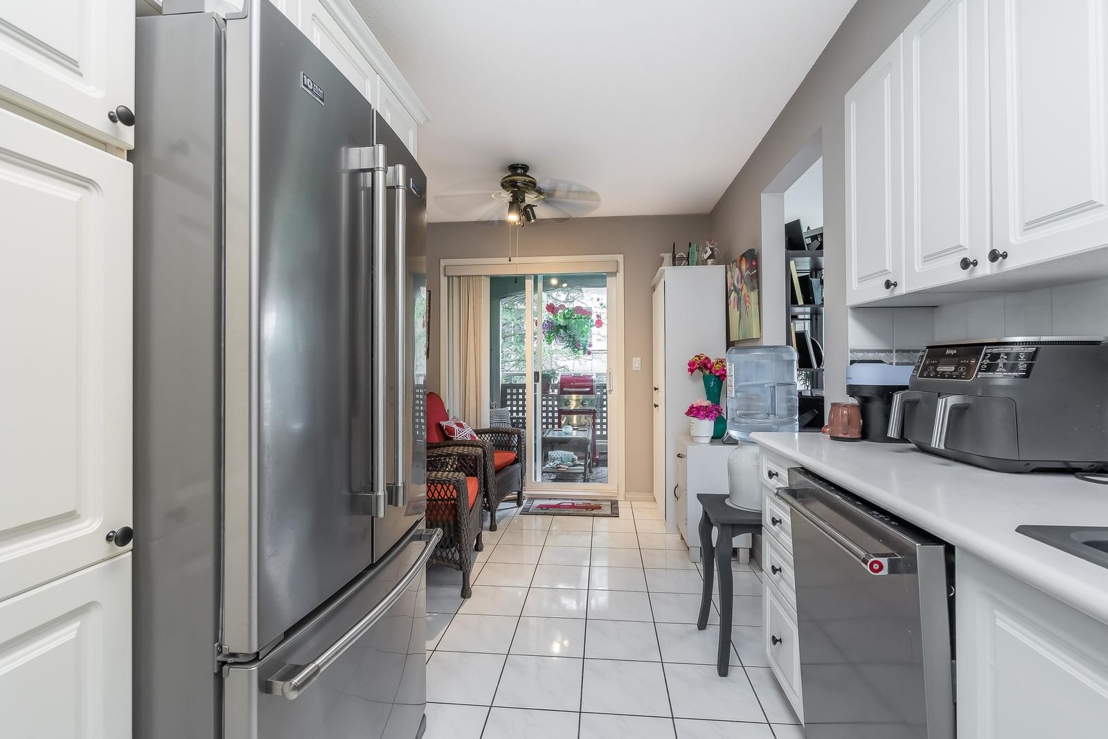 Listing Image 14
