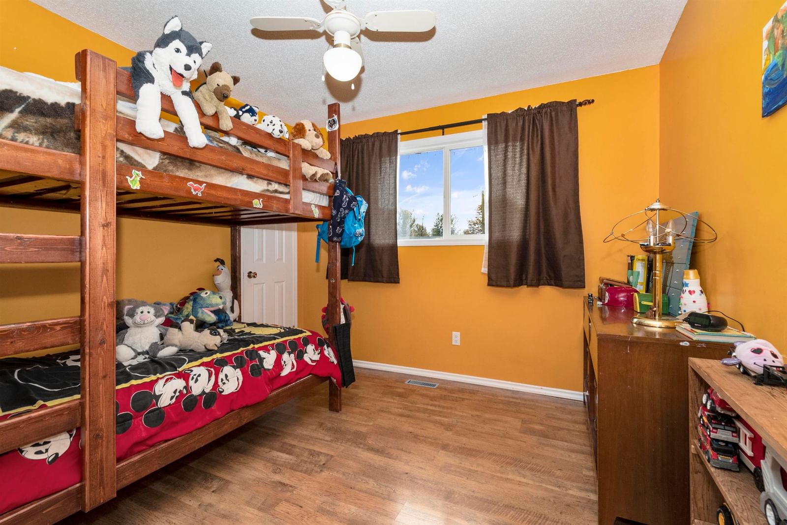 Listing Image 15