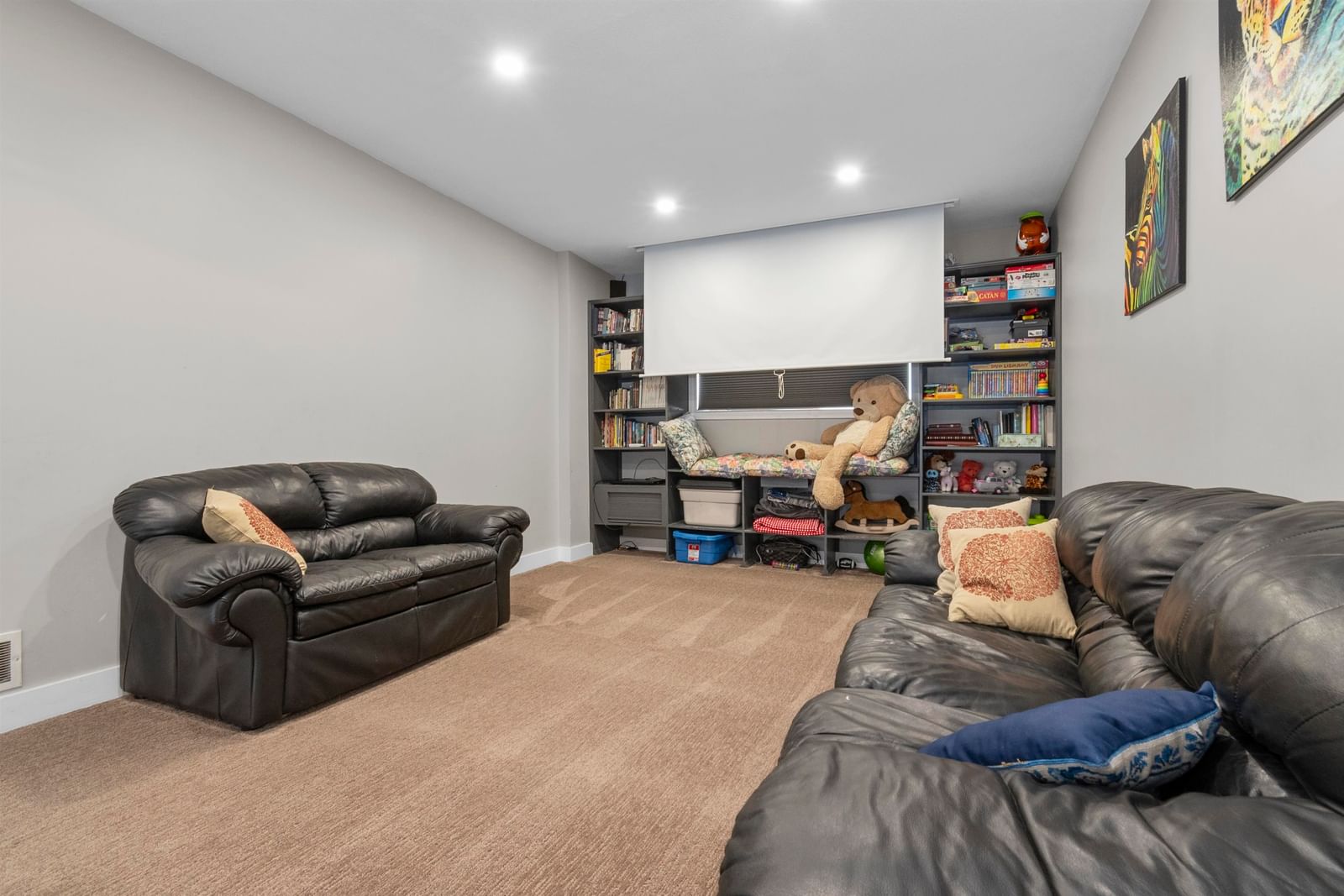 Listing Image 19