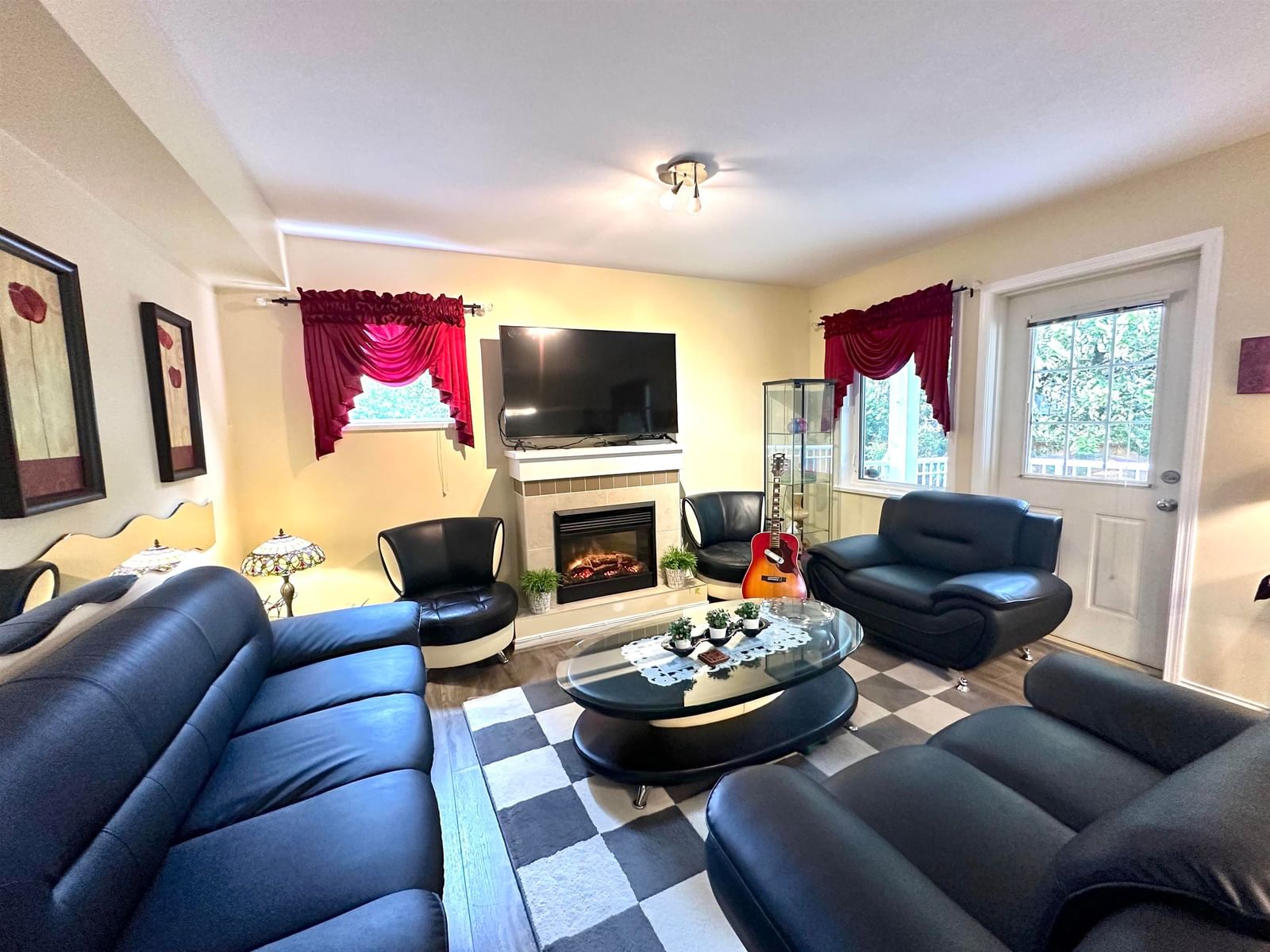 Listing Image 5