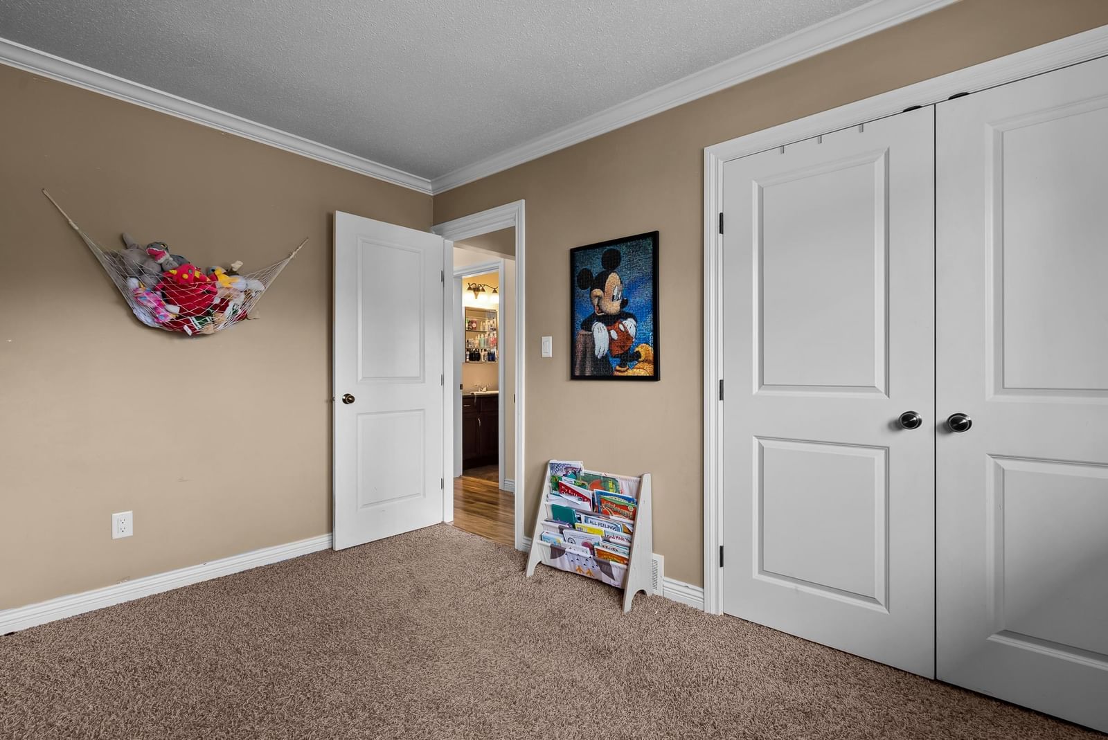 Listing Image 24