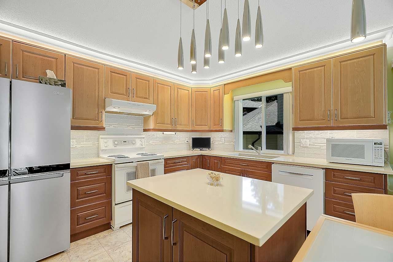 Listing Image 8
