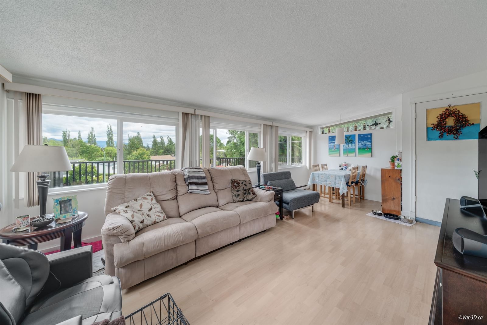 Listing Image 17