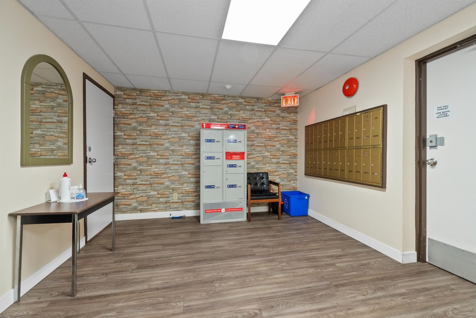 Listing Image 27