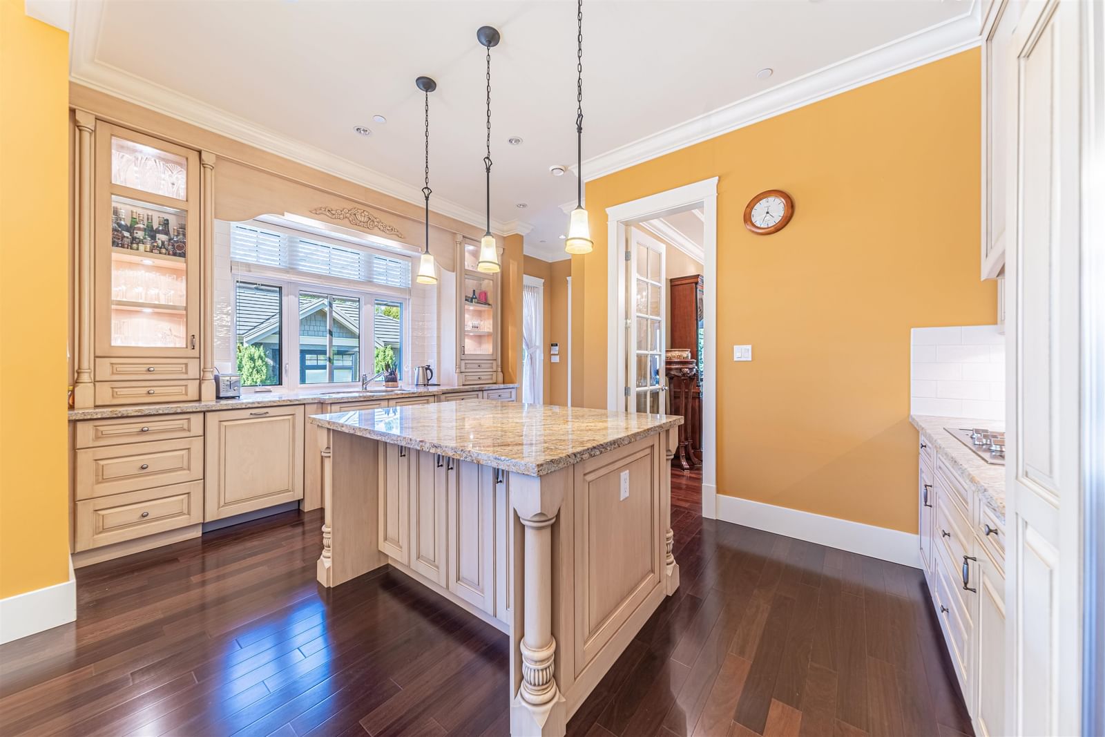 Listing Image 15