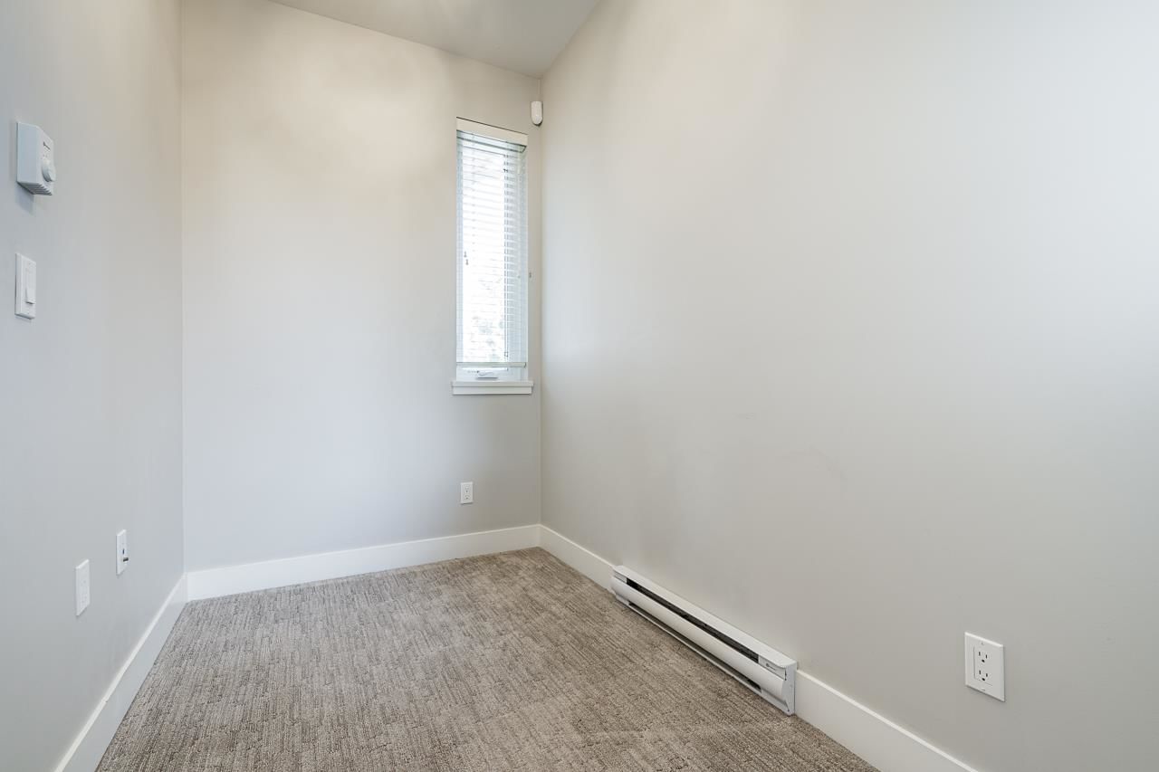 Listing Image 24