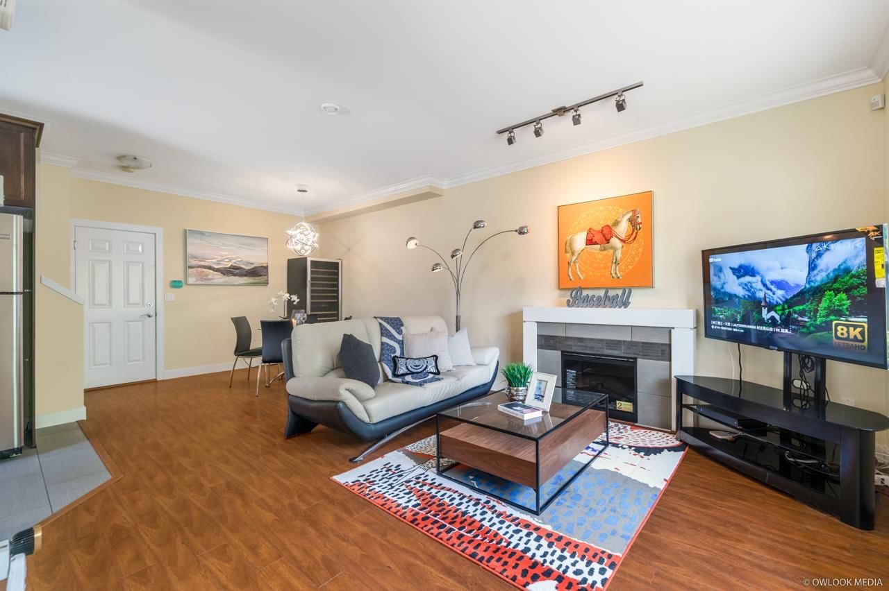 Listing Image 10