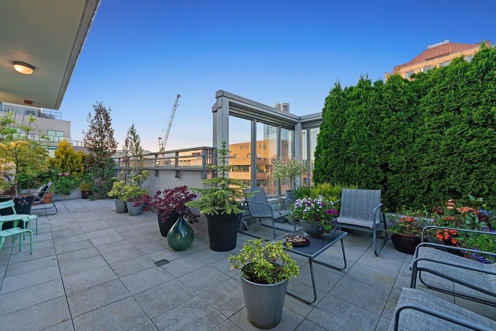 Listing Image 11