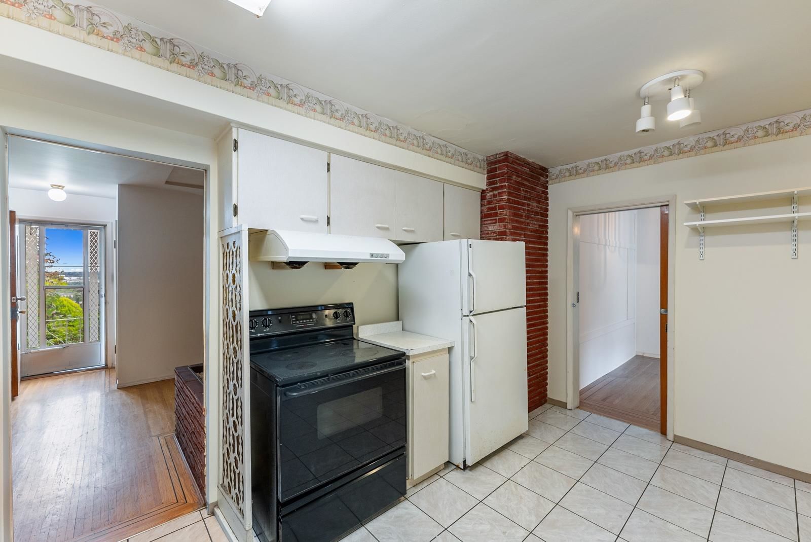 Listing Image 16
