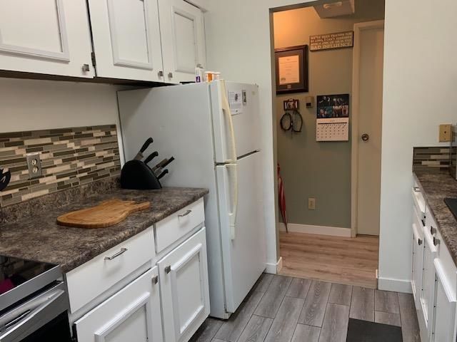 Listing Image 16