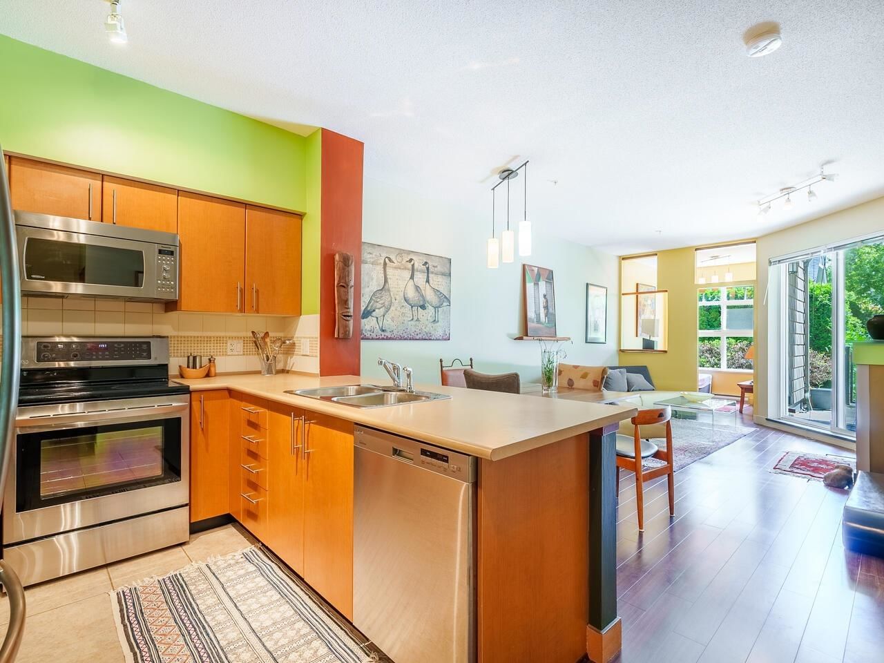 Listing Image 10