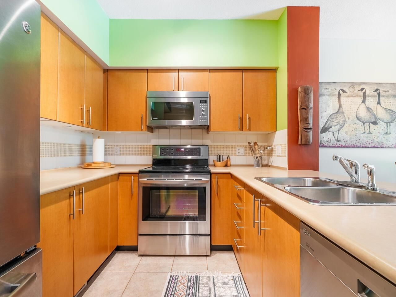 Listing Image 11