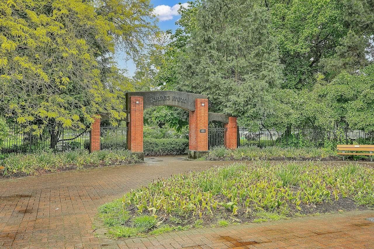 Listing Image 38