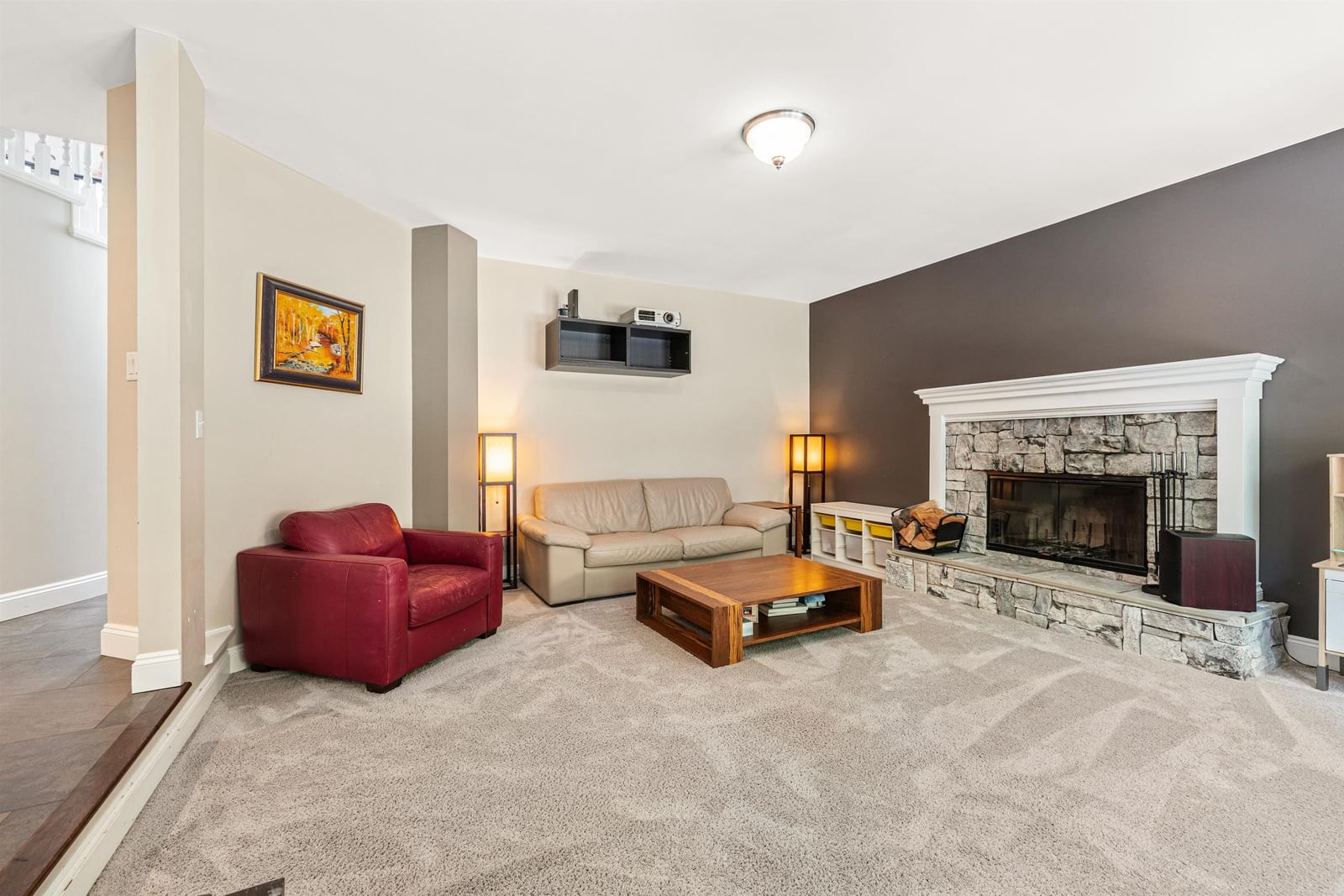 Listing Image 19