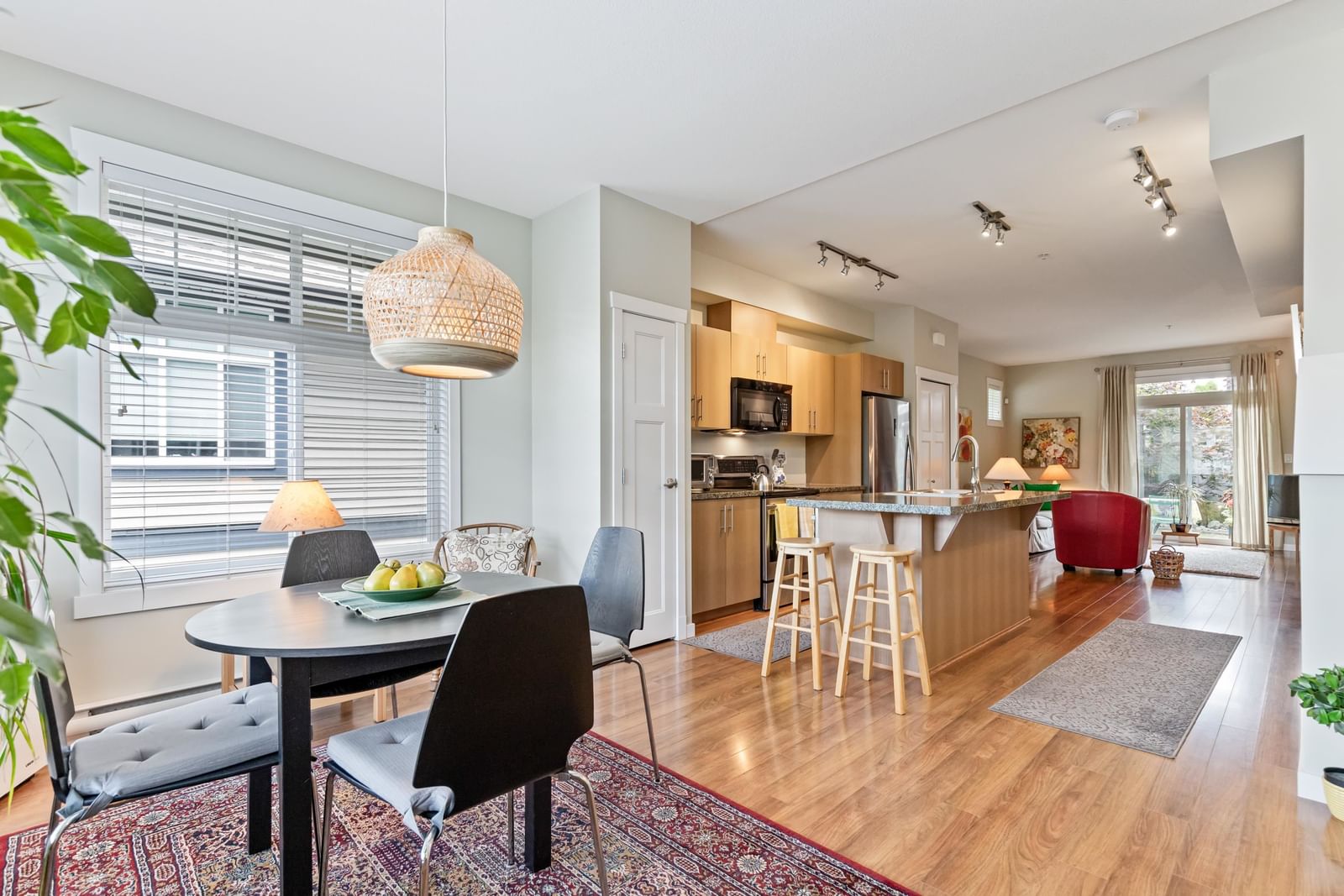 Listing Image 15