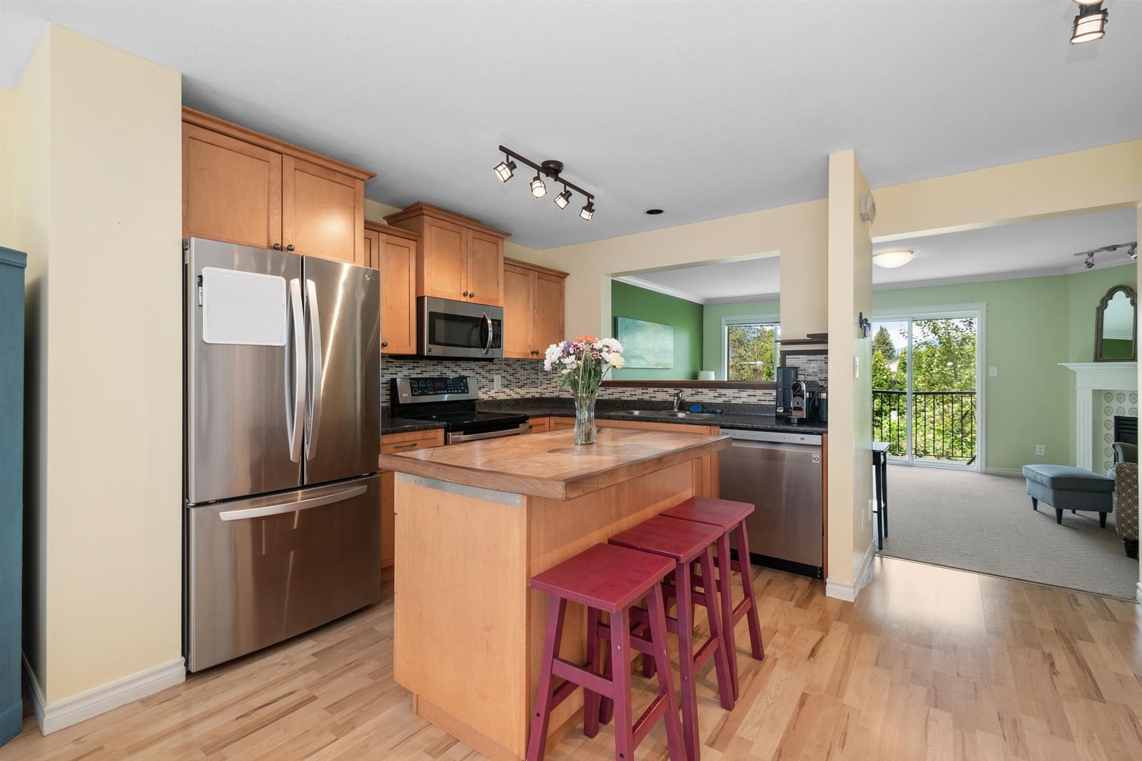 Listing Image 10
