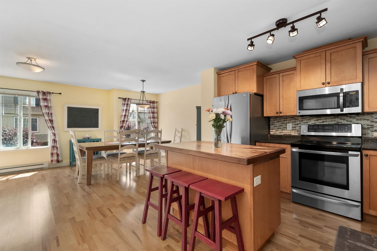 Listing Image 14
