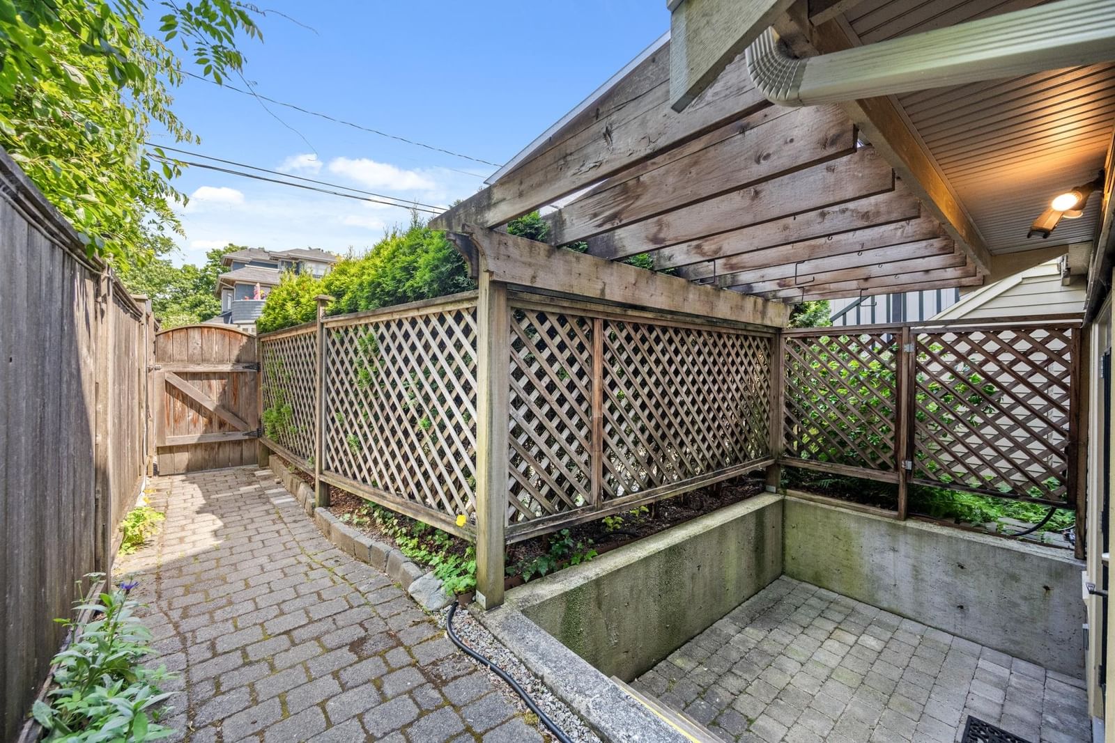Listing Image 32