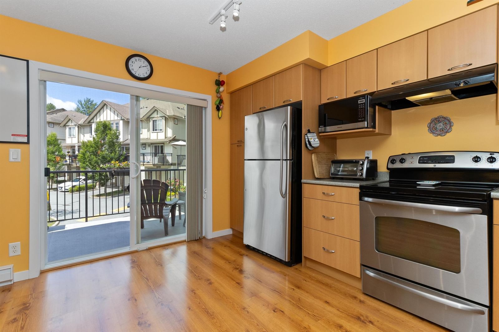 Listing Image 9