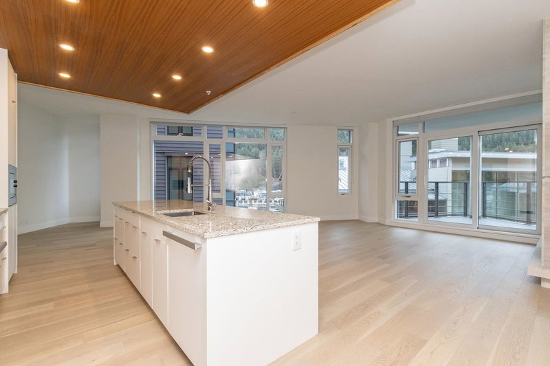 401 - 6687 Nelson Avenue, West Vancouver, V7W 2B2 | Image 3