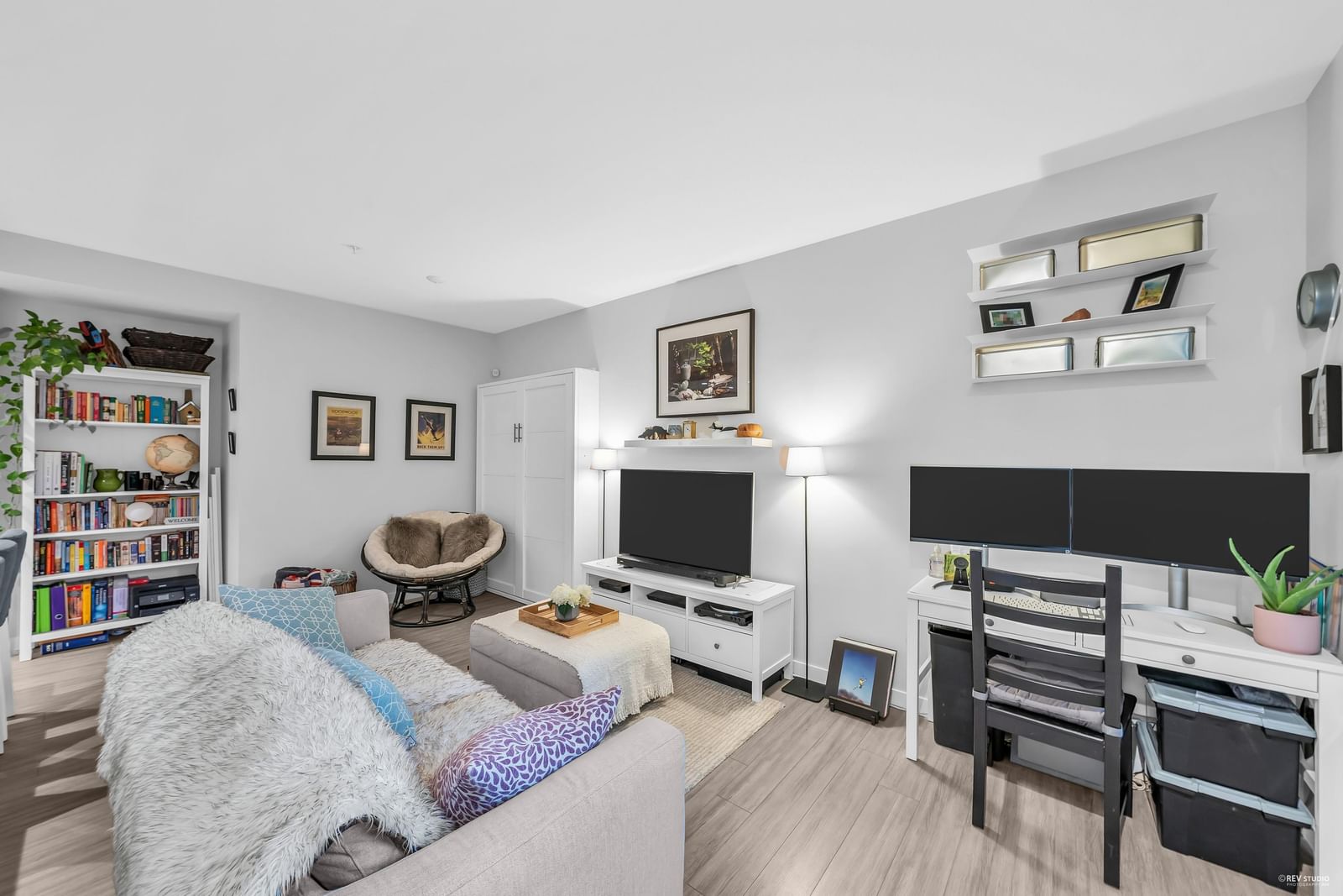 Listing Image 5