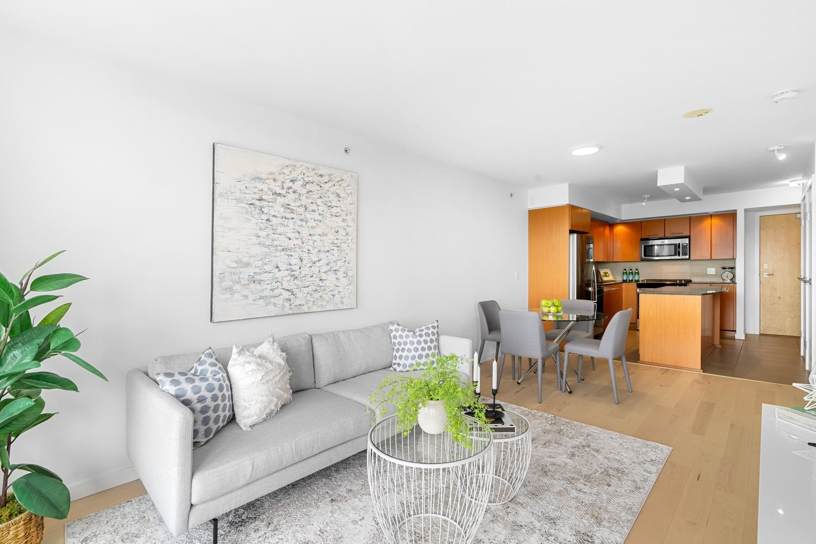 Listing Image 10