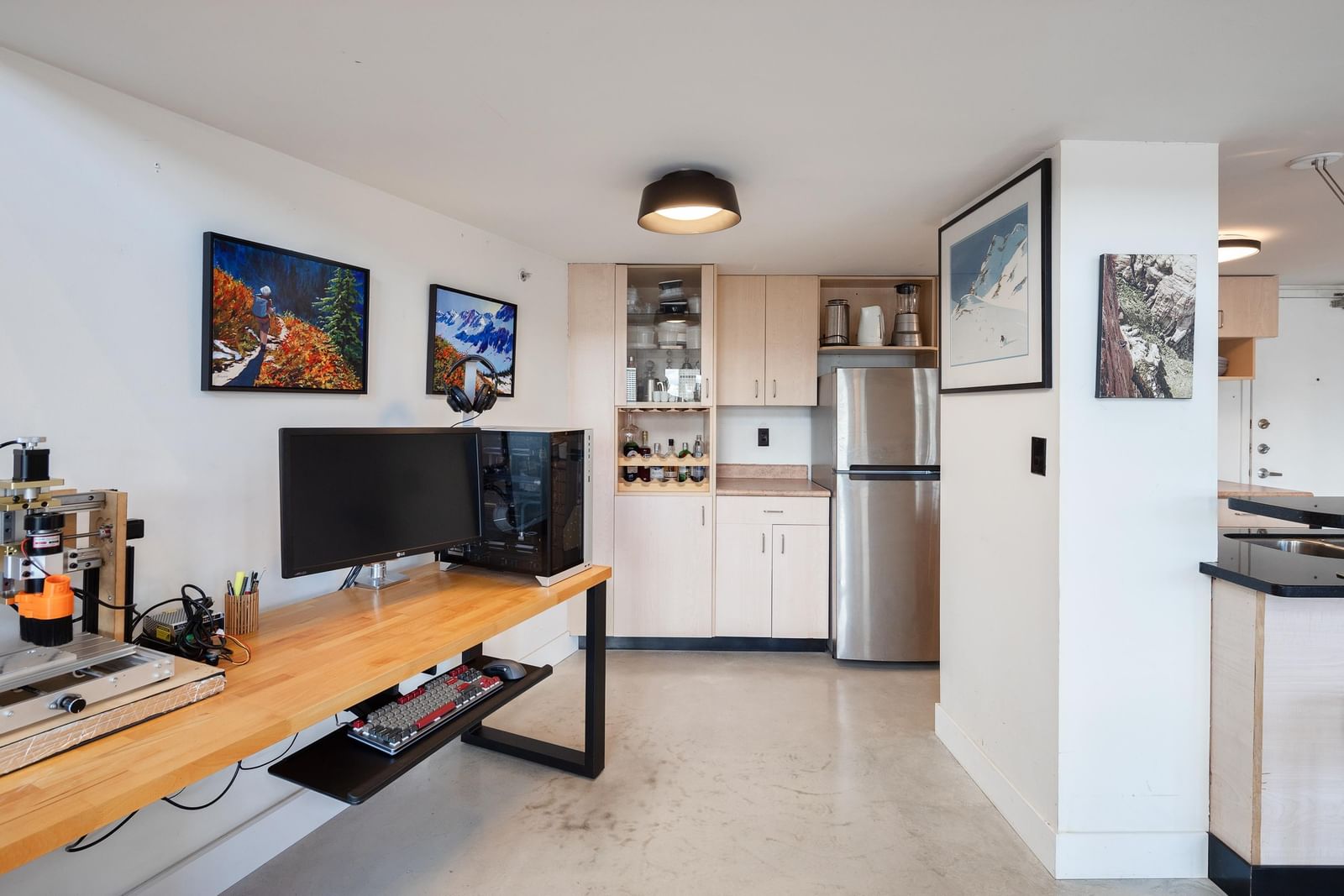 Listing Image 11