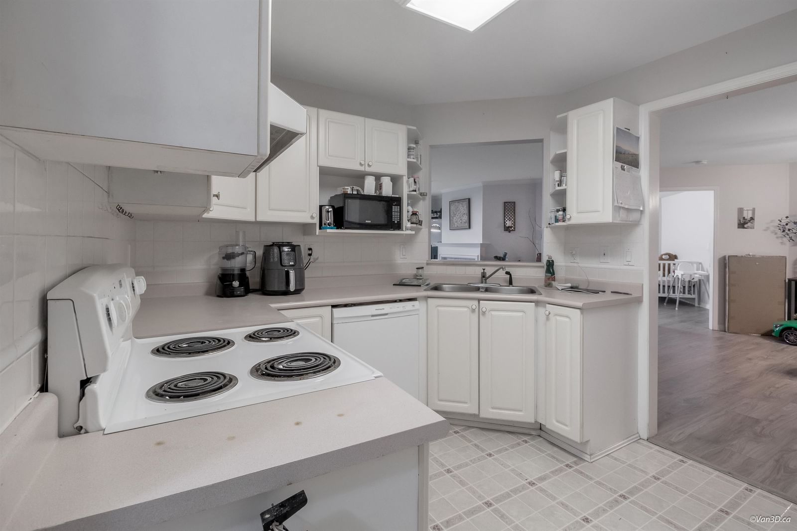 Listing Image 9