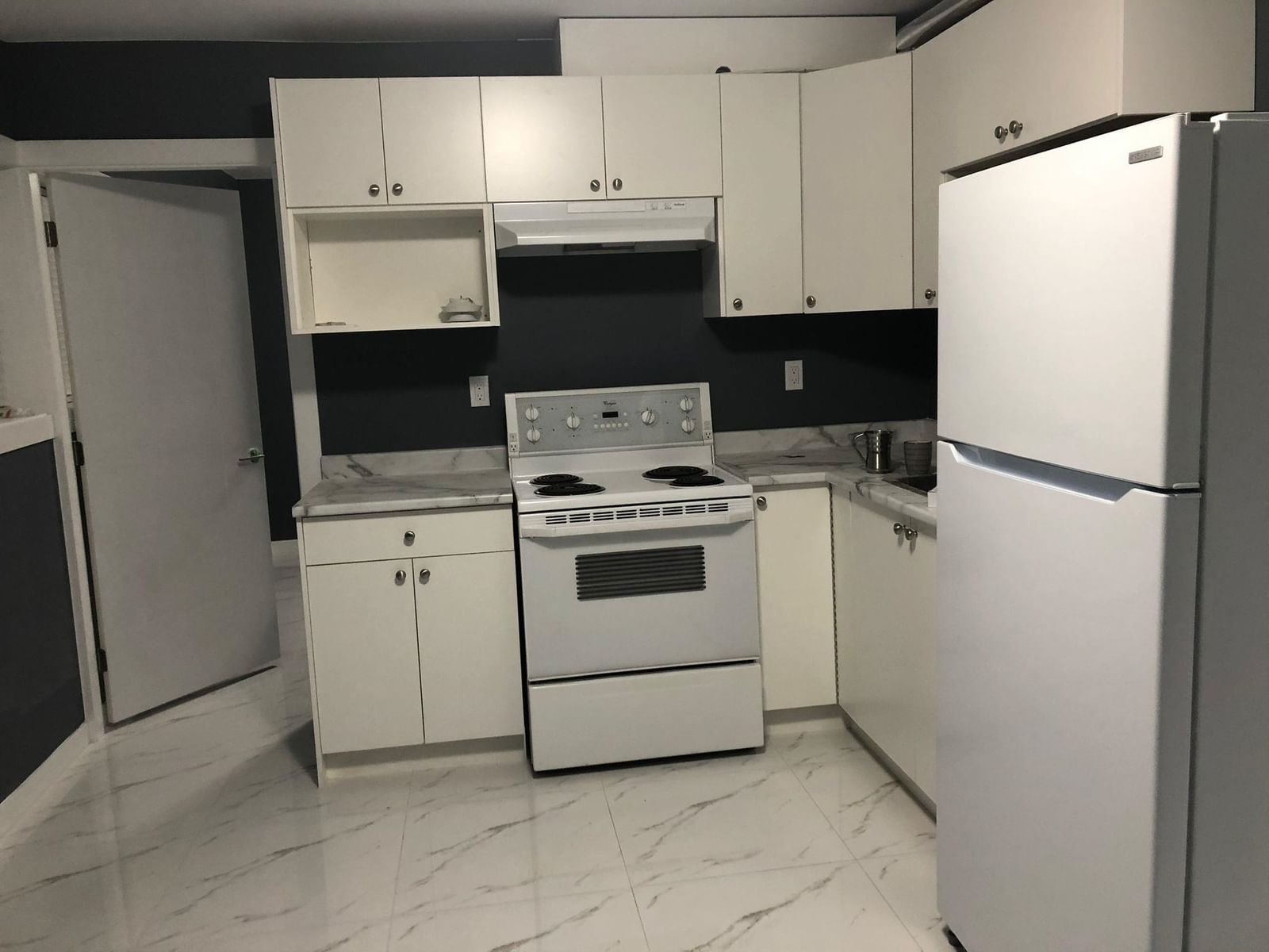 Listing Image 19