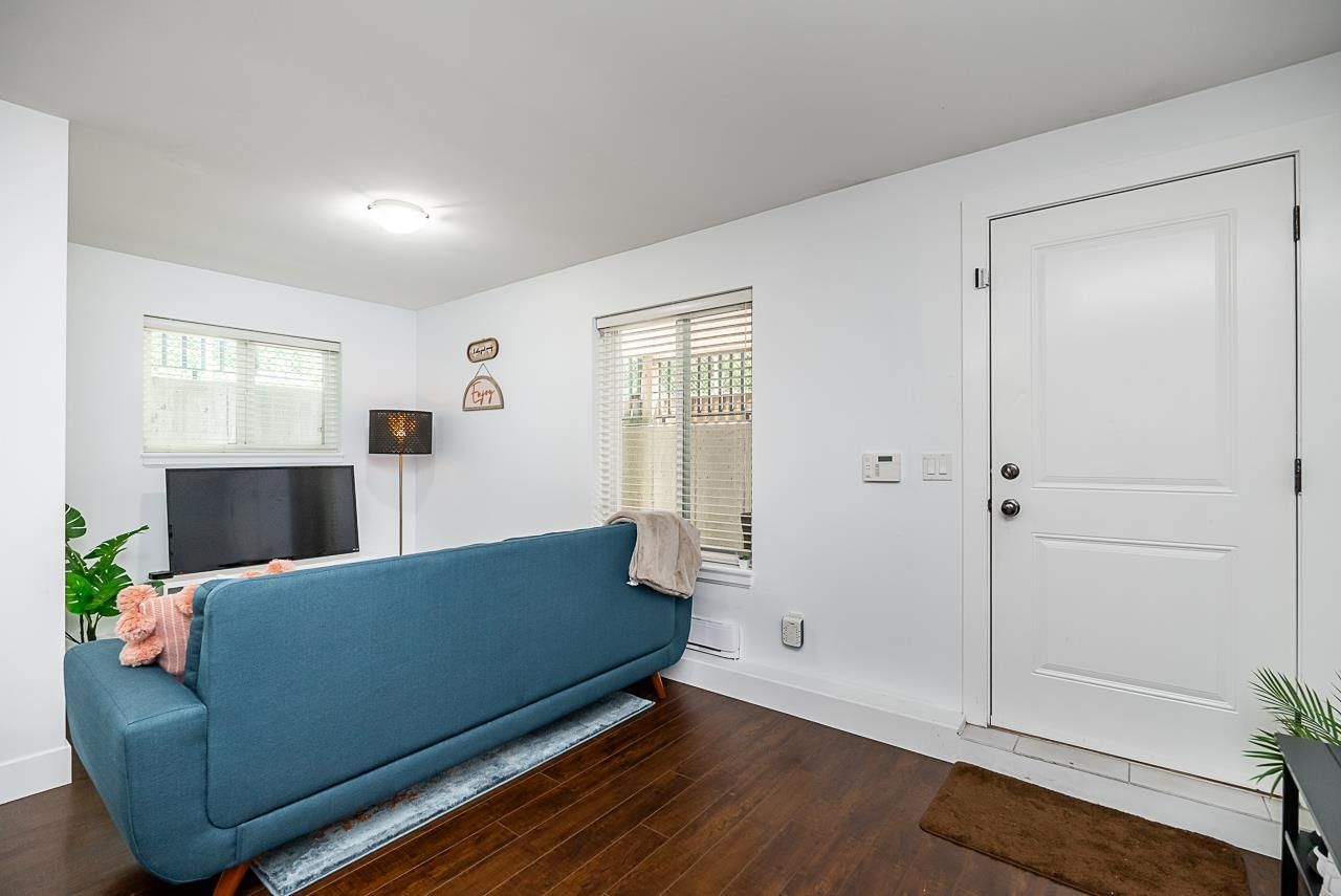 Listing Image 19