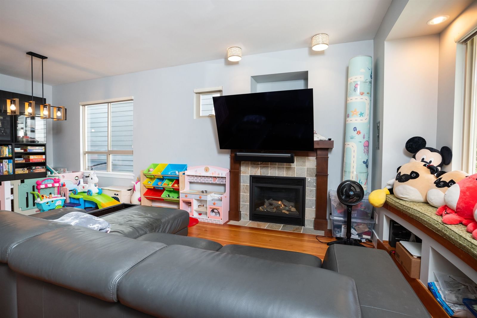 Listing Image 16