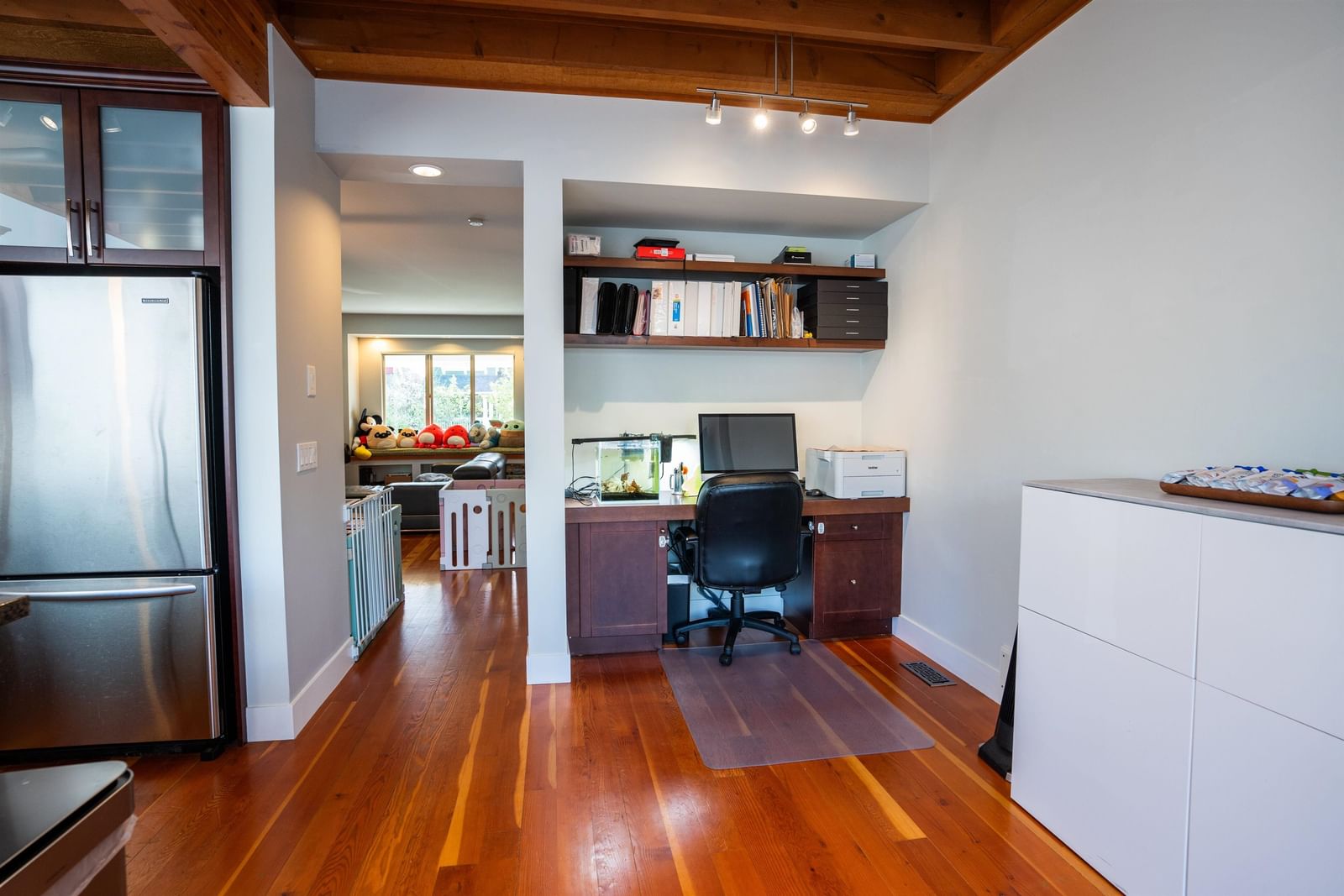 Listing Image 27