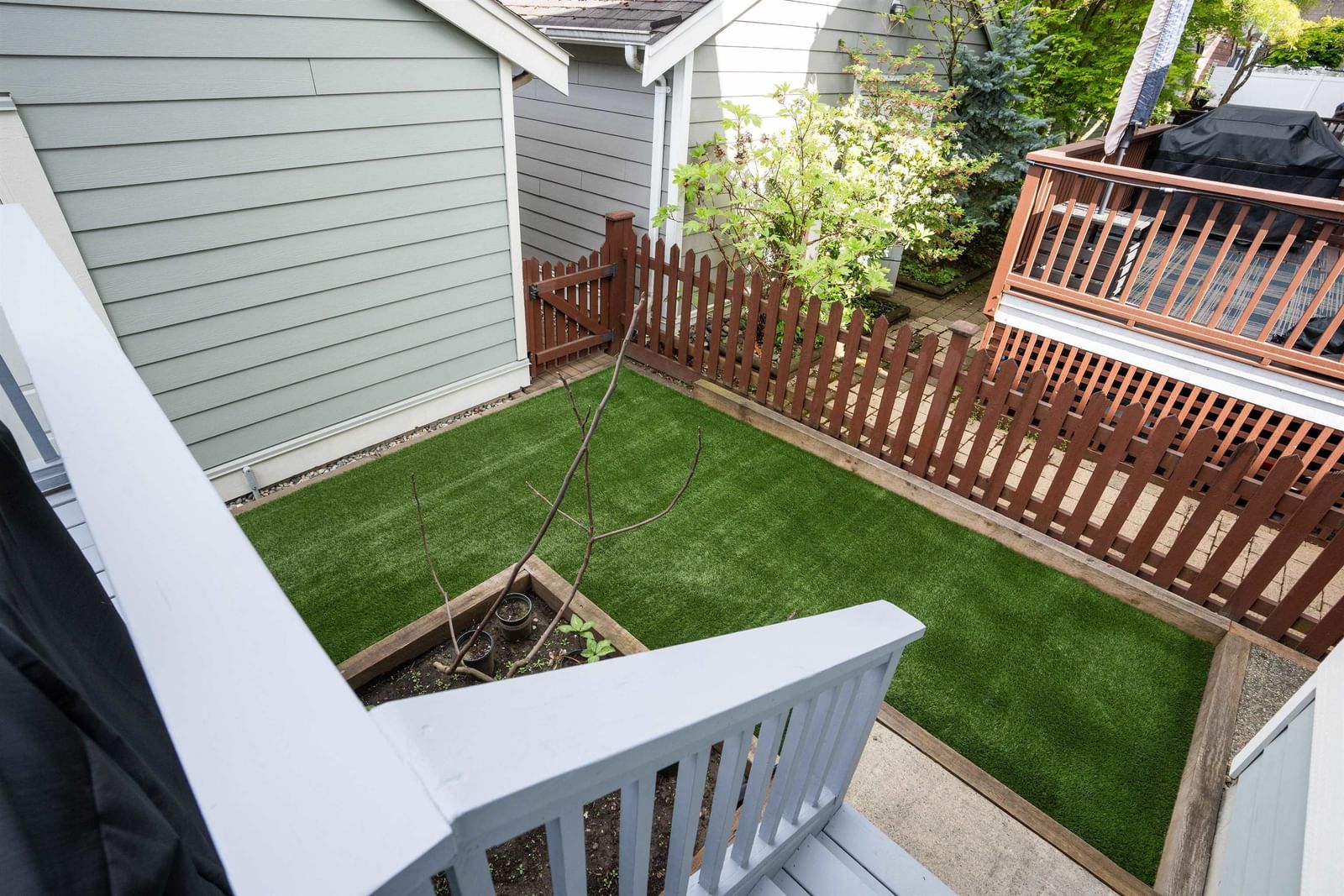 Listing Image 8