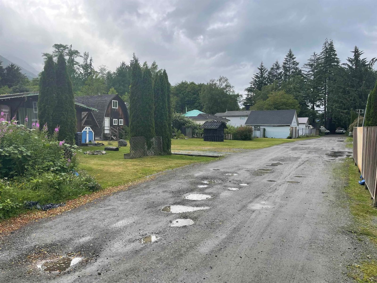 Listing Image 8